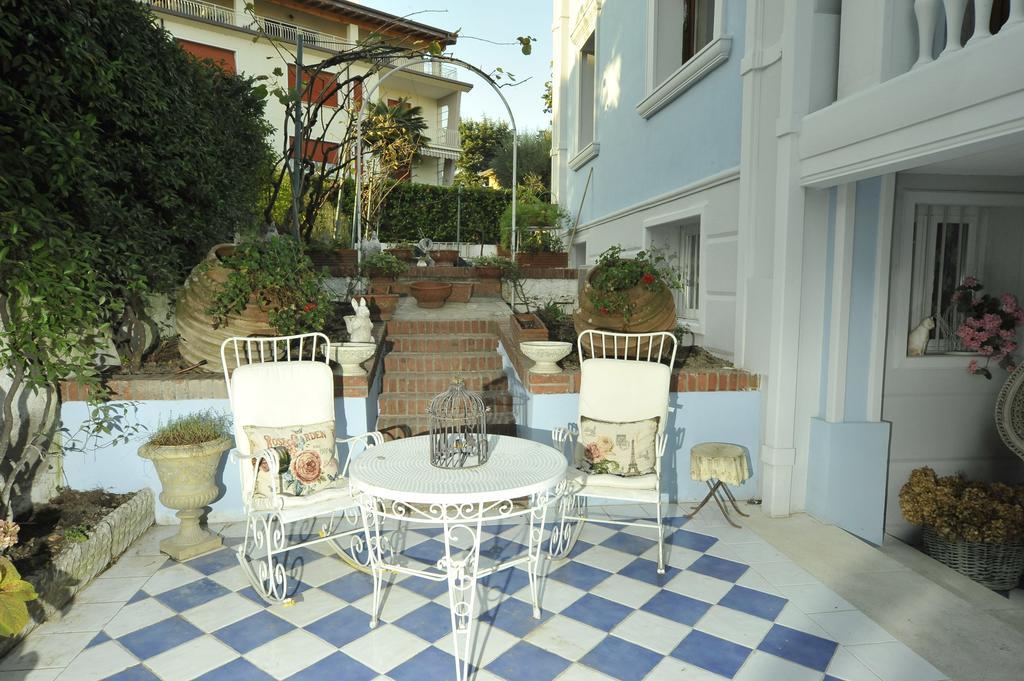 B&B La Maison Degli Angeli Desenzano del Garda Buitenkant foto