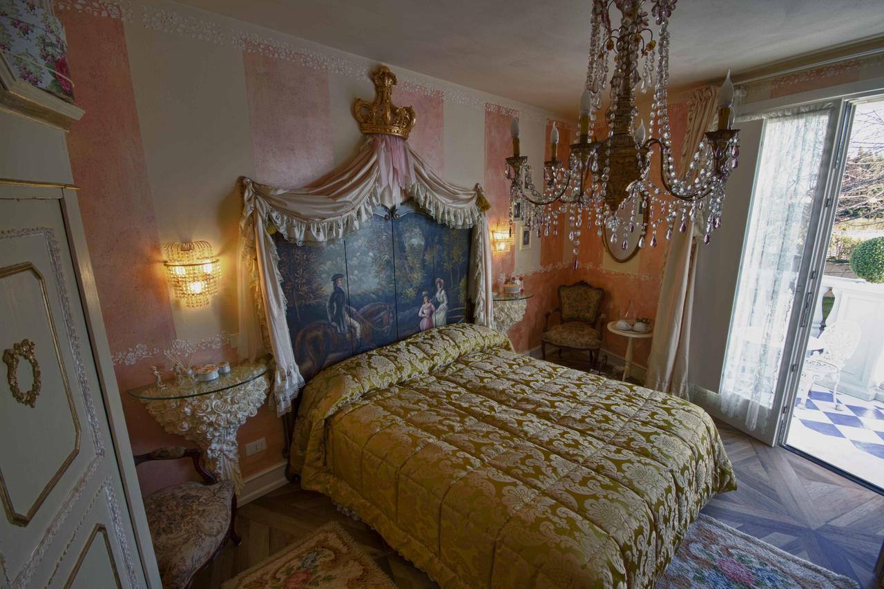 B&B La Maison Degli Angeli Desenzano del Garda Buitenkant foto