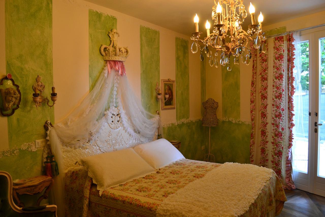 B&B La Maison Degli Angeli Desenzano del Garda Buitenkant foto